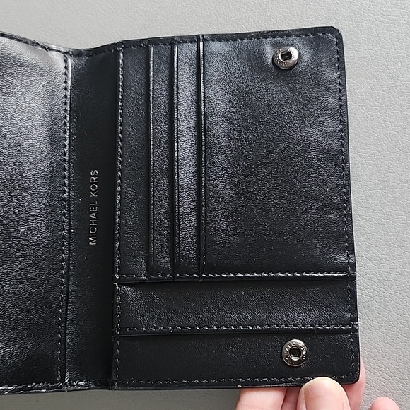 Michael Kors Neon Yellow Wallet - Picture 6 of 8